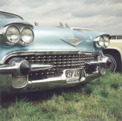 Lubitel 2 picture of 1950's American car
