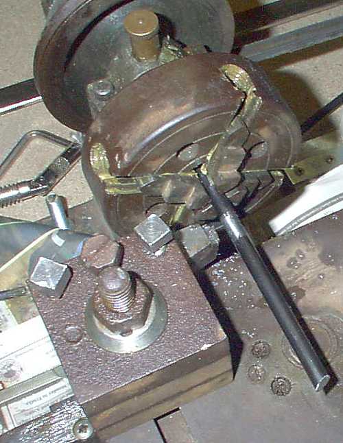 Lathe with workpiece in 4 jaw chuck